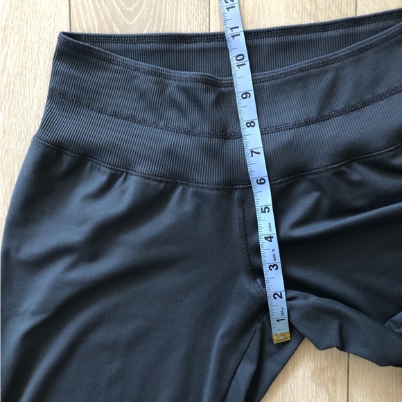 Mizuno Elite Lightweight Performance Flare Pants in Grey Size M Long - Picture 7 of 12